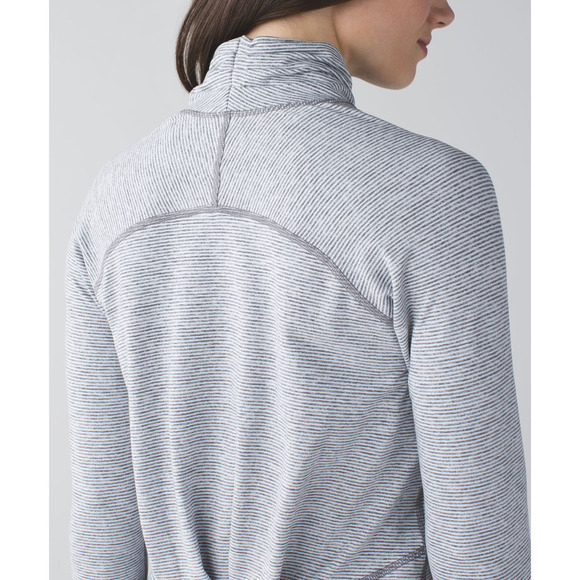 Lululemon Mock Neck Pleat Back Long Sleeve Tee White Grey 6 NWOT - Picture 5 of 14